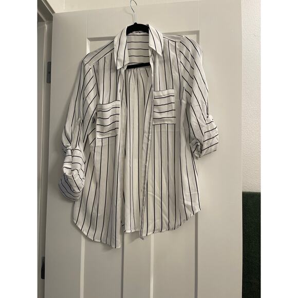 Maurices Button-up - Picture 3 of 3